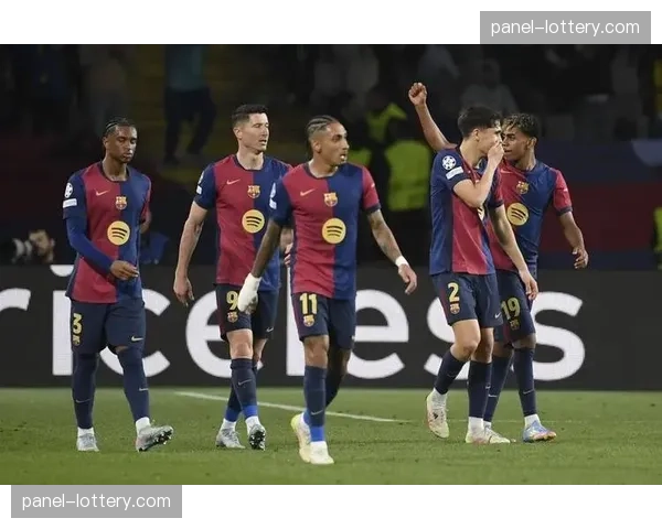 巴萨高位压迫依赖前场整体性，拉菲尼亚莱万关键作用凸显